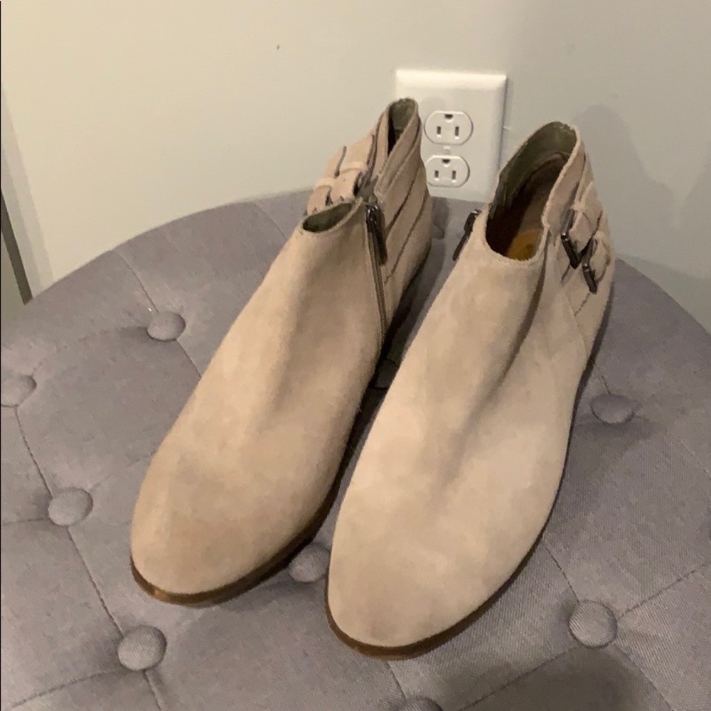 Sam Edelman booties - Picture 2 of 8